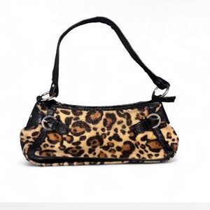 Chic Leopard Print Shoulder Bag with Black Trim